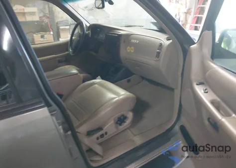 2000 Mercury Mountaineer from USA, damaged, VIN 4M2ZU86P9YUJ46250